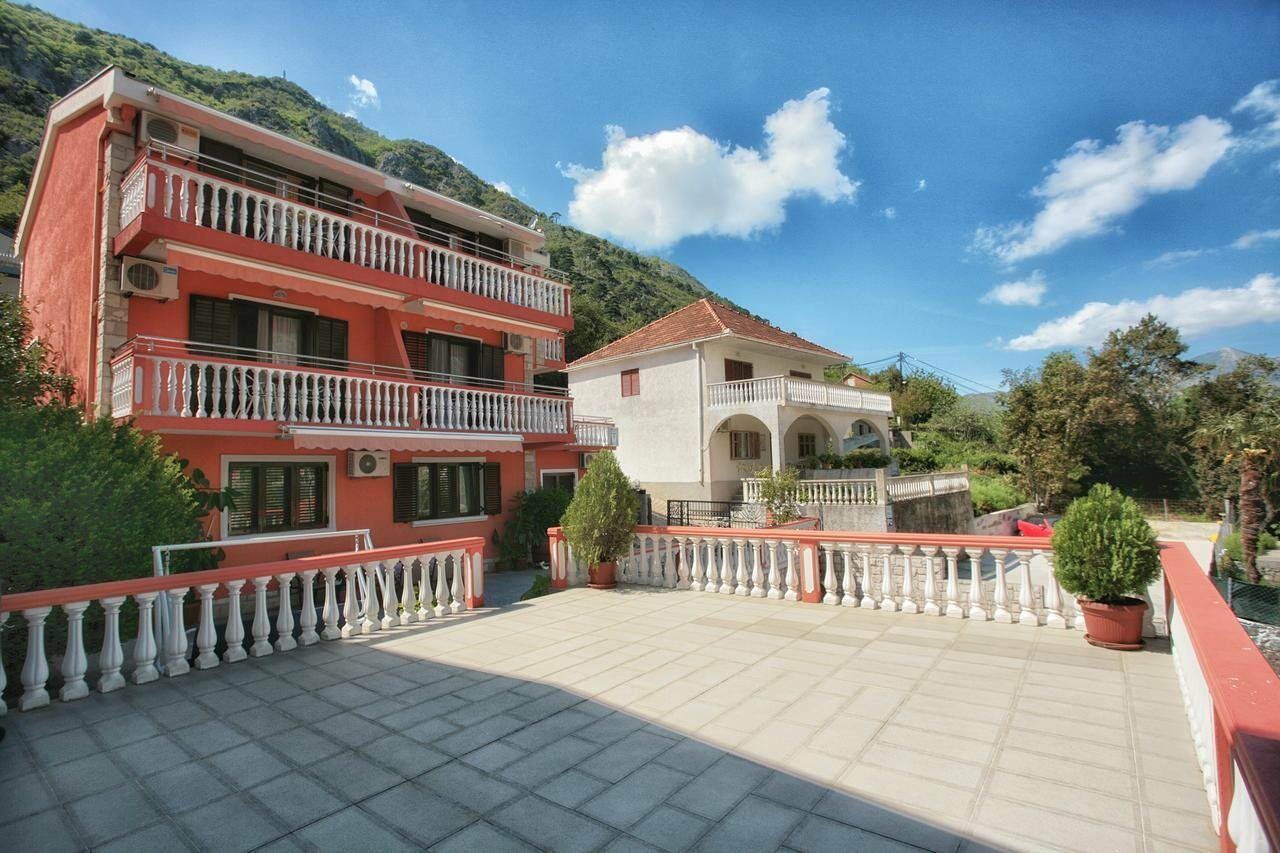 Simun Apartment